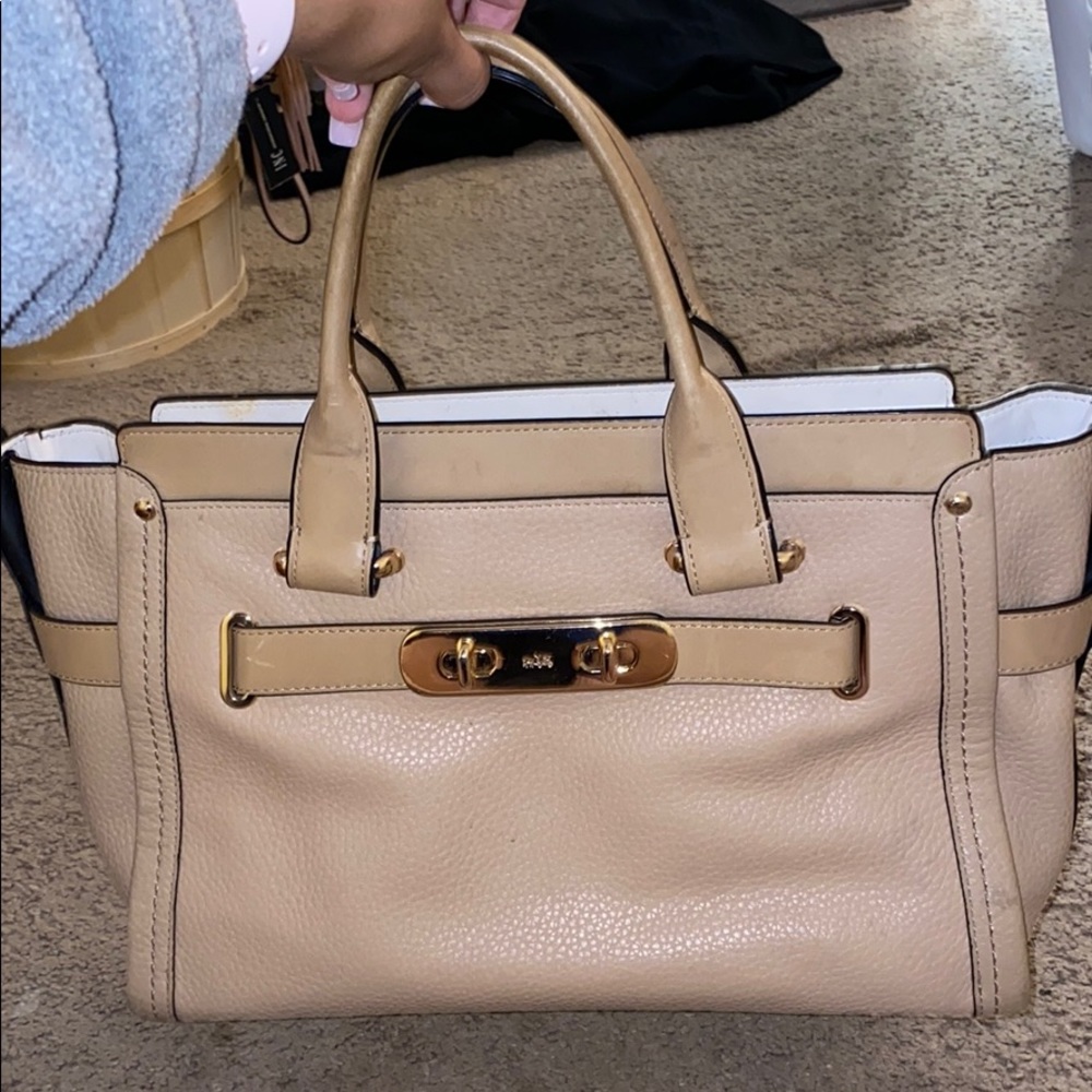 Coach purse and wallet